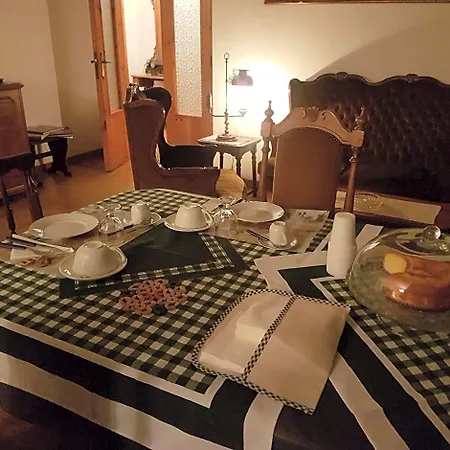 Clementina Oda ve Kahvaltı